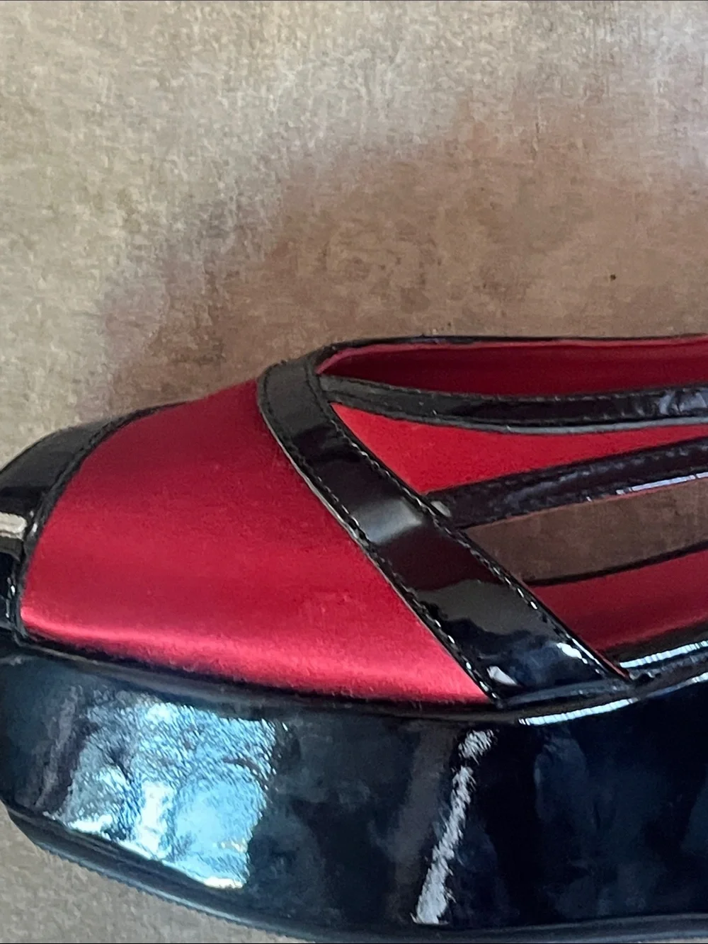 Max Studio Open Toe Peek, Slingback Platform Shoe Black, Red 6M
